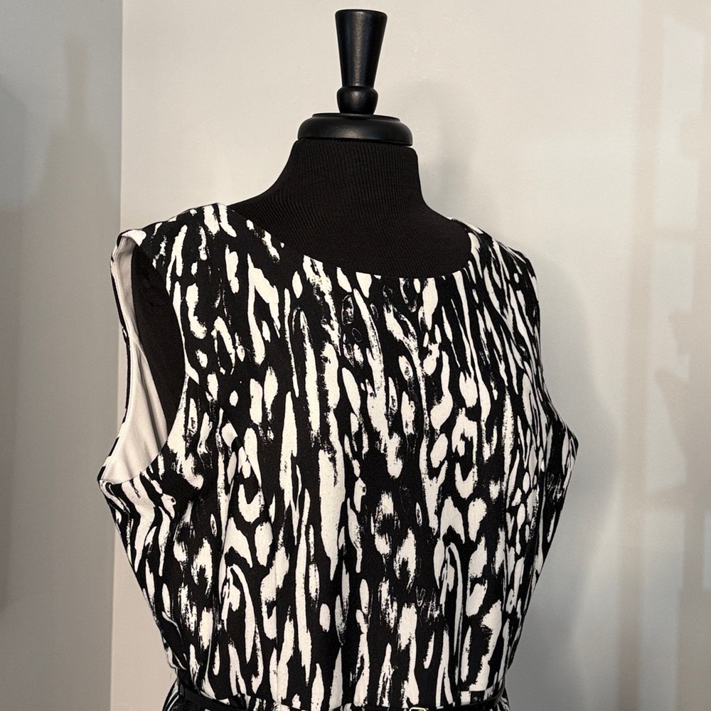 SALE- Elegant Black and White Patterned Dress